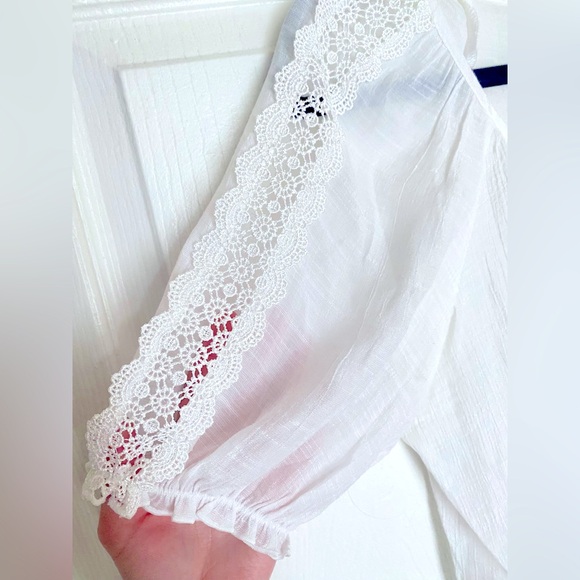 Women’s Short Sleeve Sheer Button Down Peasant Blouse with Eyelet Detail Small - Picture 5 of 7